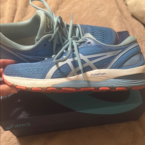 Asics Blue and Orange Athletic Shoes Modern Performance - Picture 2 of 6